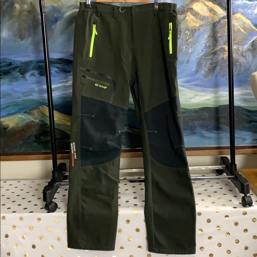 NWOT ex-stretch green insulated waterproof size M